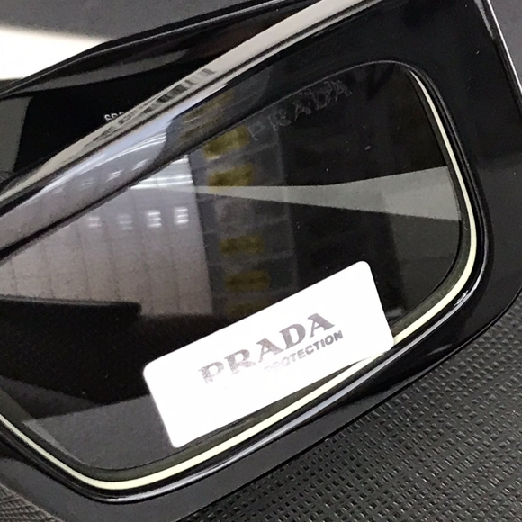 💯 - Authentic New Prada Symbole collection. The bold rectangular frame SPR 0… - Picture 8 of 15